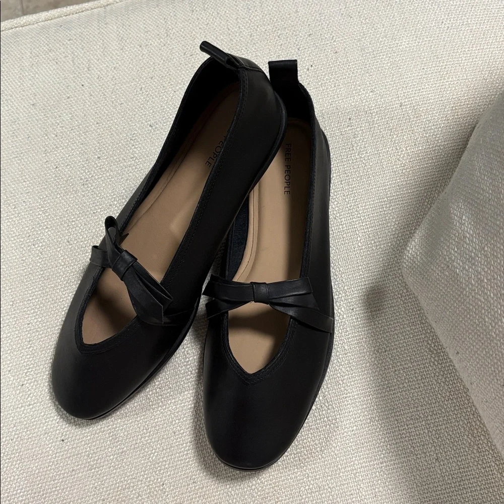 NIB FREE PEOPLE Mania Bow Ballerina Flats Black Leather. Size 8 - Picture 9 of 11
